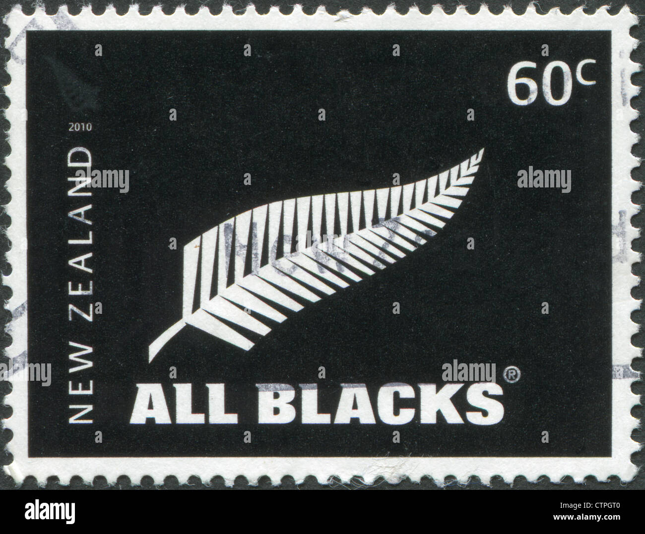 Briefmarken gedruckt in Neuseeland, zeigt das Emblem der All Blacks - New  Zealand Rugby union-Nationalmannschaft, ca. 2010 Stockfotografie - Alamy