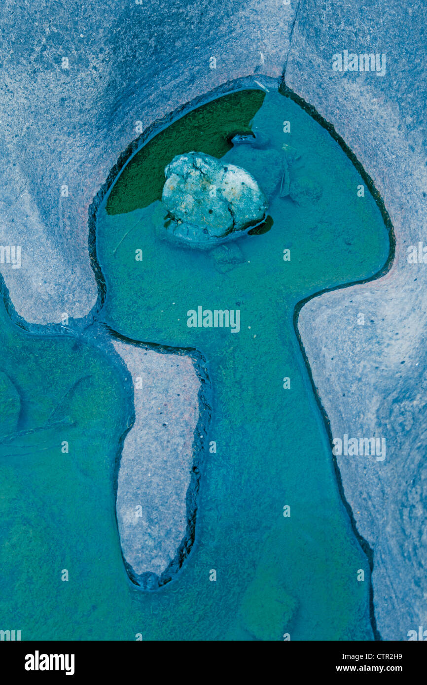 Stein Skulpturen befindet sich in das Bett des Flusses Bhima, Ghat, Chas (Kaman) Rajgurunagar, Maharashtra, Indien Stockfoto