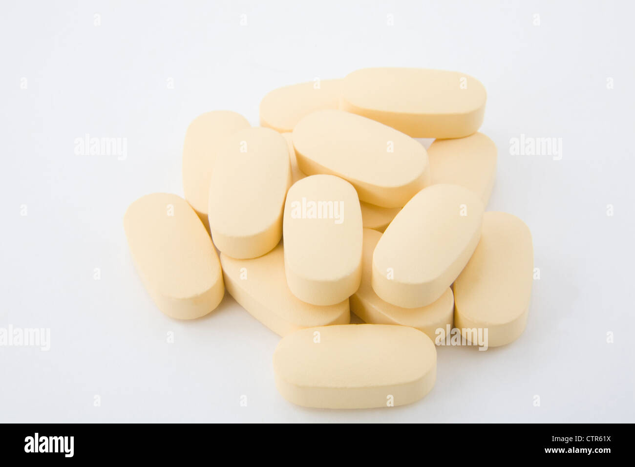 Studio Statine Tabletten um hohe Cholesterinwerte zu senken und Risiko von Schlaganfällen und Herzinfarkten Stockfoto