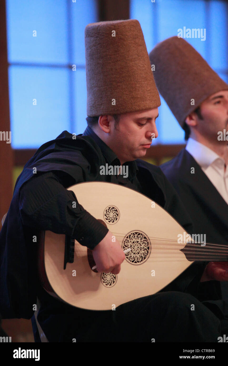 Türkei; Istanbul; Sufi-Musiker Stockfoto