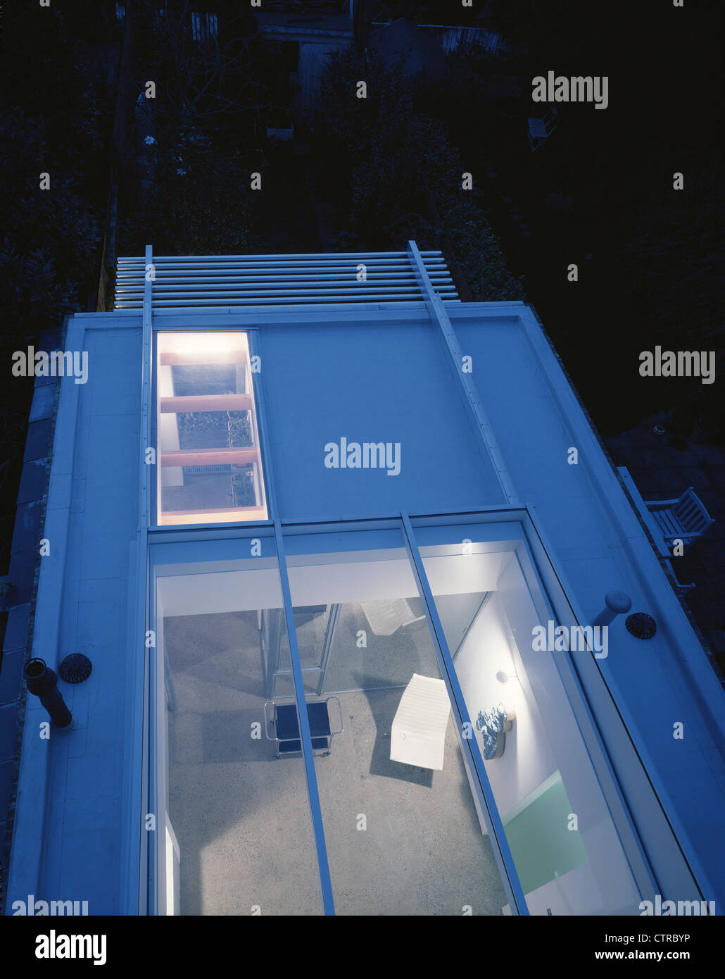 Haus Erweiterung (Dennis Gilbert nach Hause) Blick vom Dachboden, Dämmerung Stockfoto