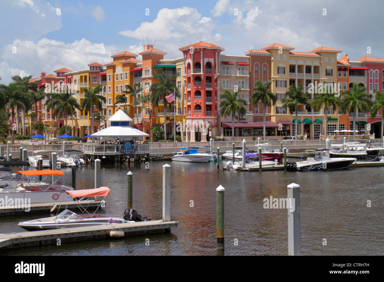 Naples Florida, Naples Bay Water, Gordon River Water, Bay Waterfront Marina, Shopping Shopper Shopper Shop Shops Markt Märkte Marktplatz Kauf sellin Stockfoto