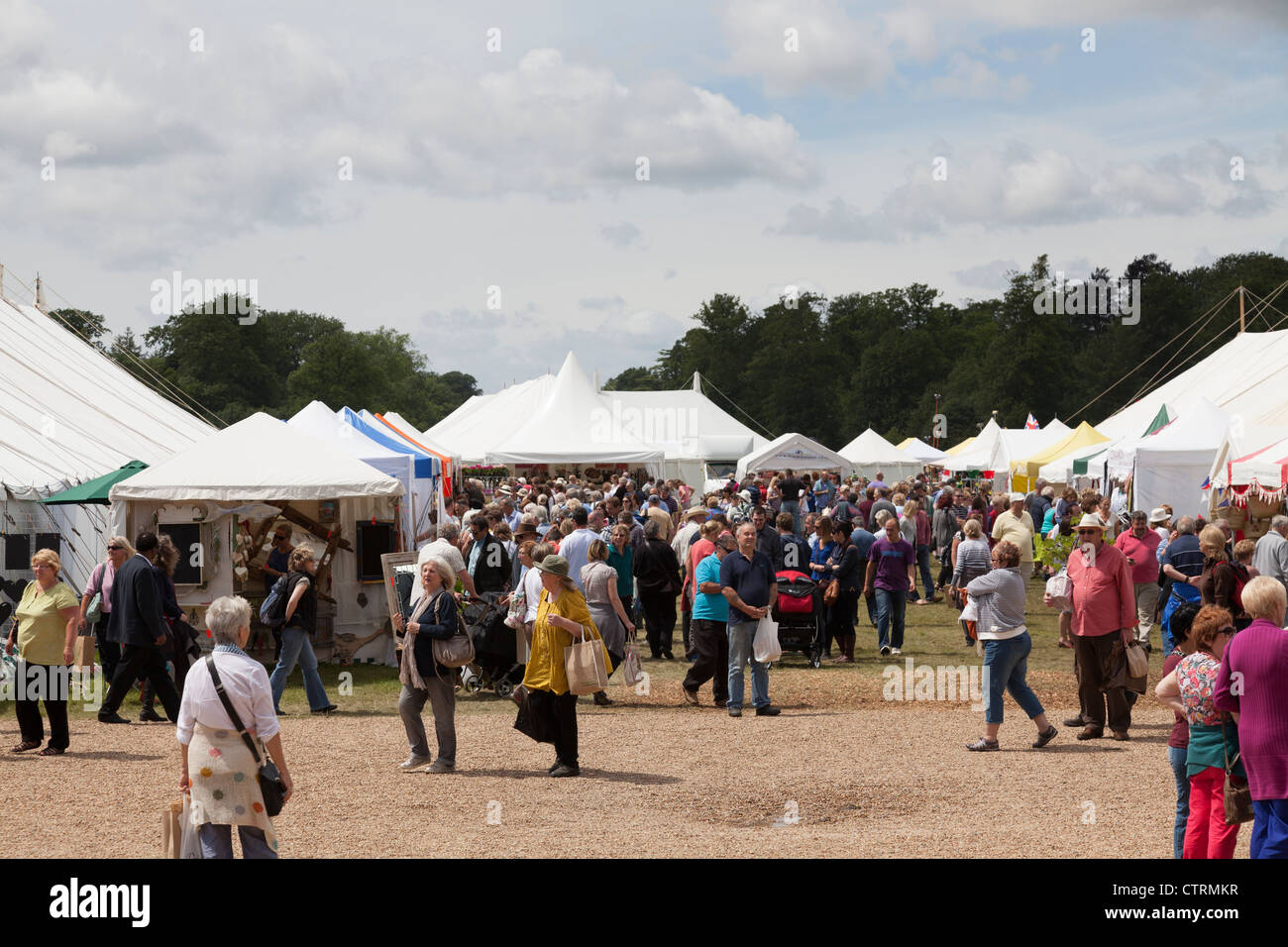 Zelte und Markisen beschäftigt Land Show Stockfoto