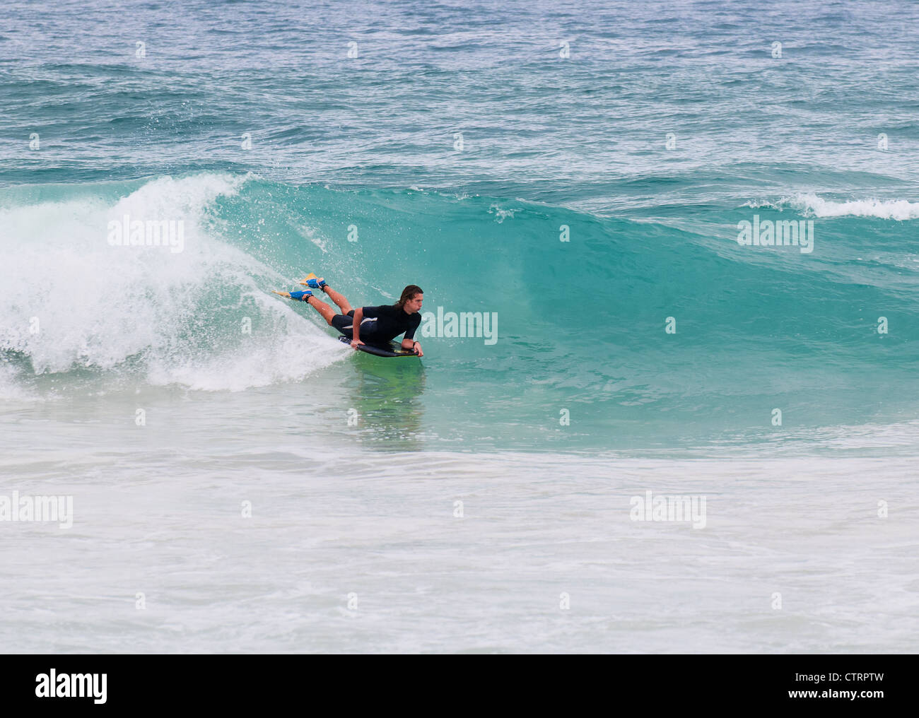 Ein Körper boarder an Trigg Beach in Western Australia. Stockfoto