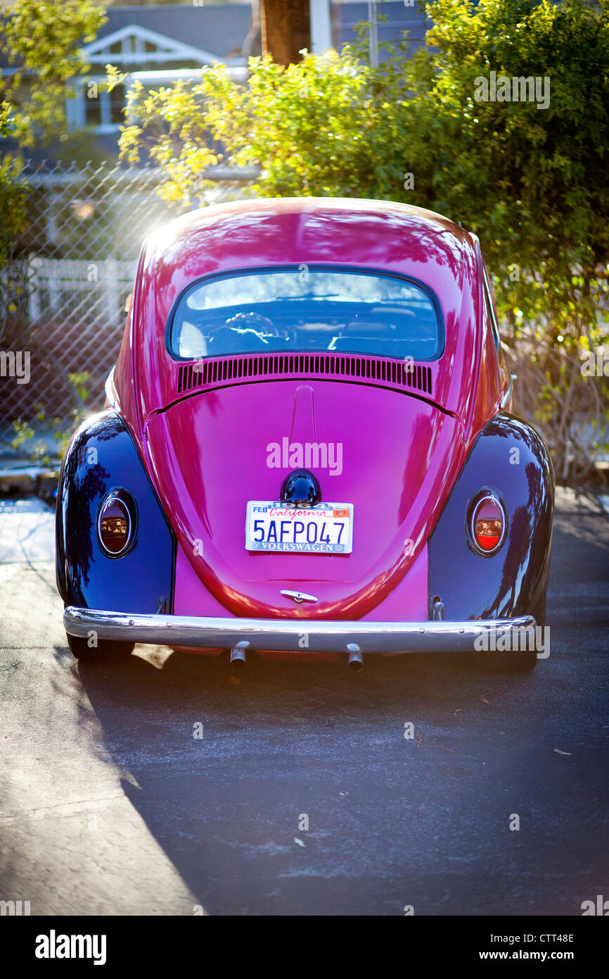 VW Käfer mit kalifornischen Nummernschild Stockfoto