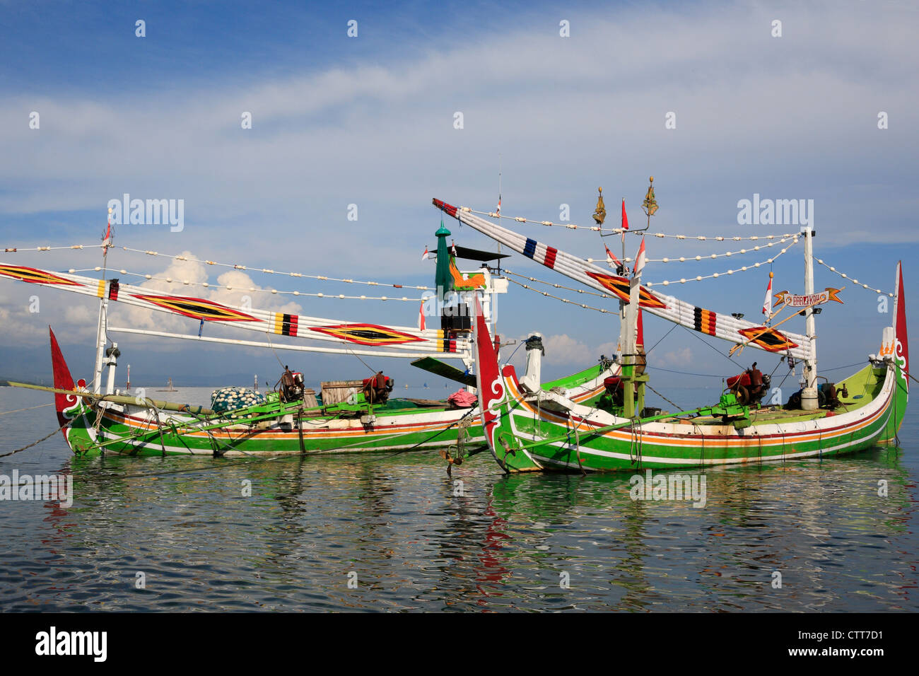 Traditionellen balinesischen Fischerbooten, in der Nähe von Lovina, Nord Bali, Indonesien. Stockfoto