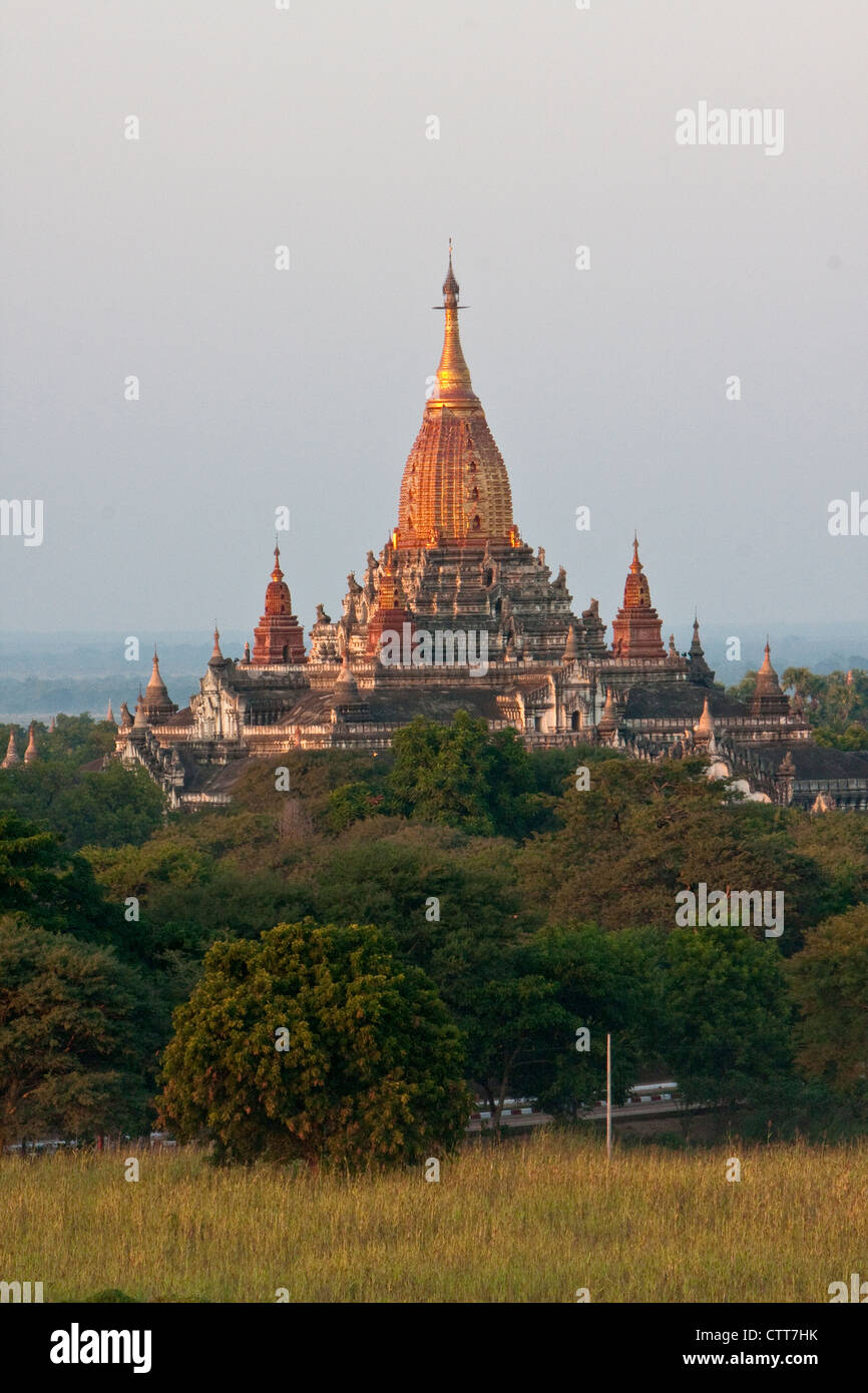 Myanmar, Burma, Bagan. Ananda-Tempel, 1105 abgeschlossen. Stockfoto