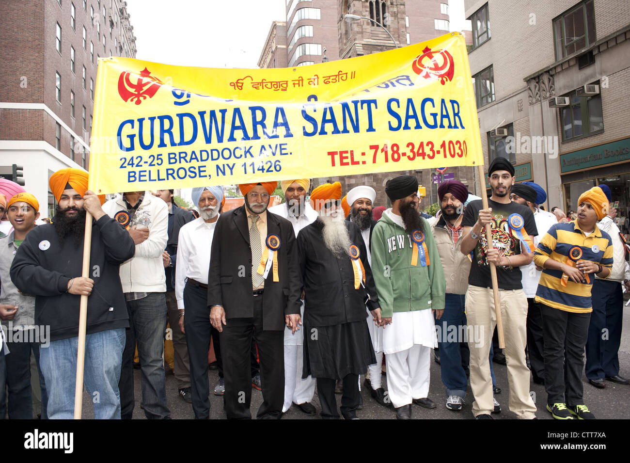 25. jährlichen Sikh Day Parade auf der Madison Avenue Tausender Sikhs besucht und nahmen an der Parade Teil. Stockfoto