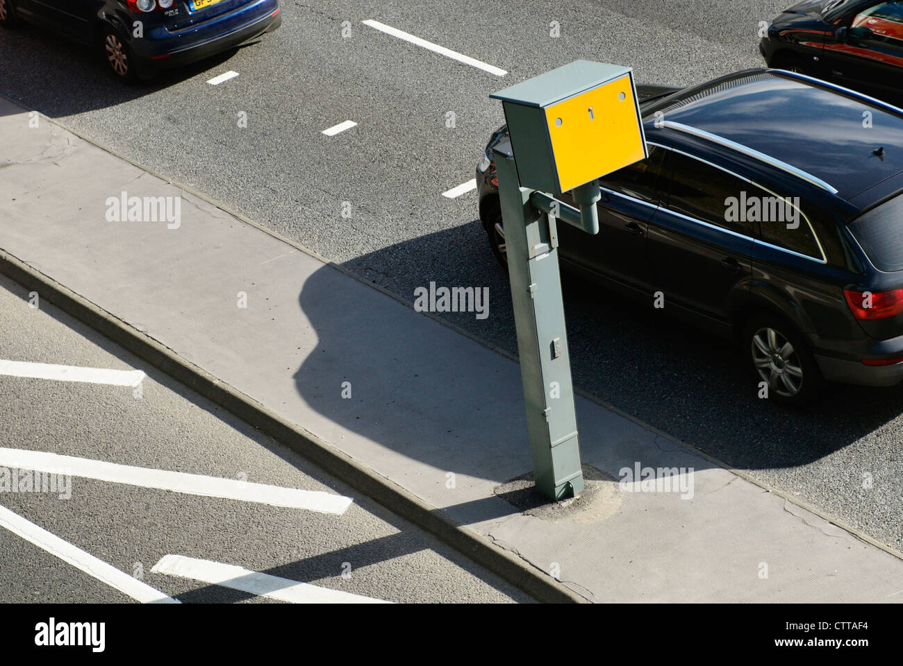 Gelbe Box Blitzer. Zentral-London, UK. Stockfoto