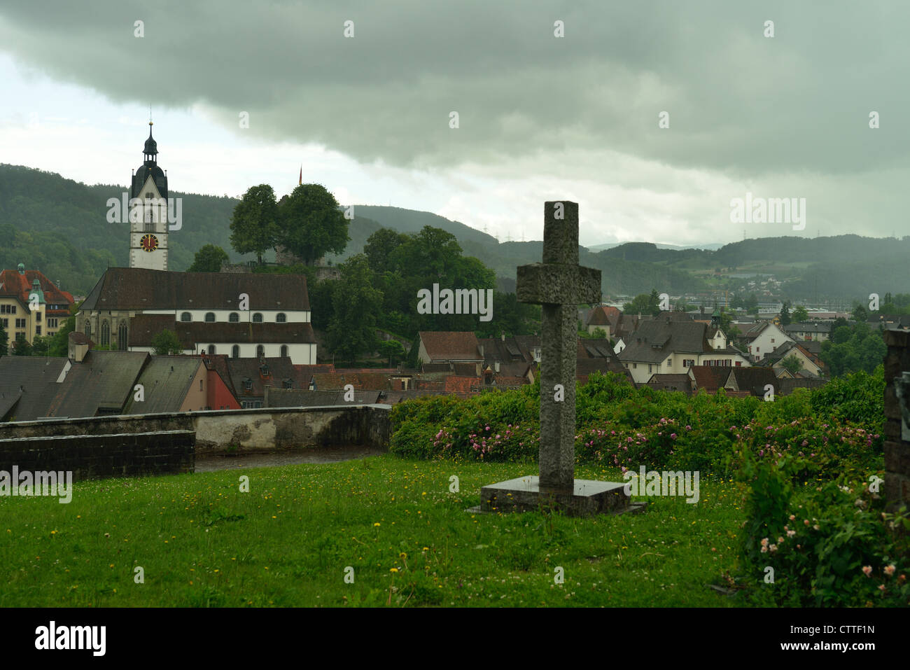 Laufenburg am Rhein befindet sich in Deutschland und der Schweiz. Weiße