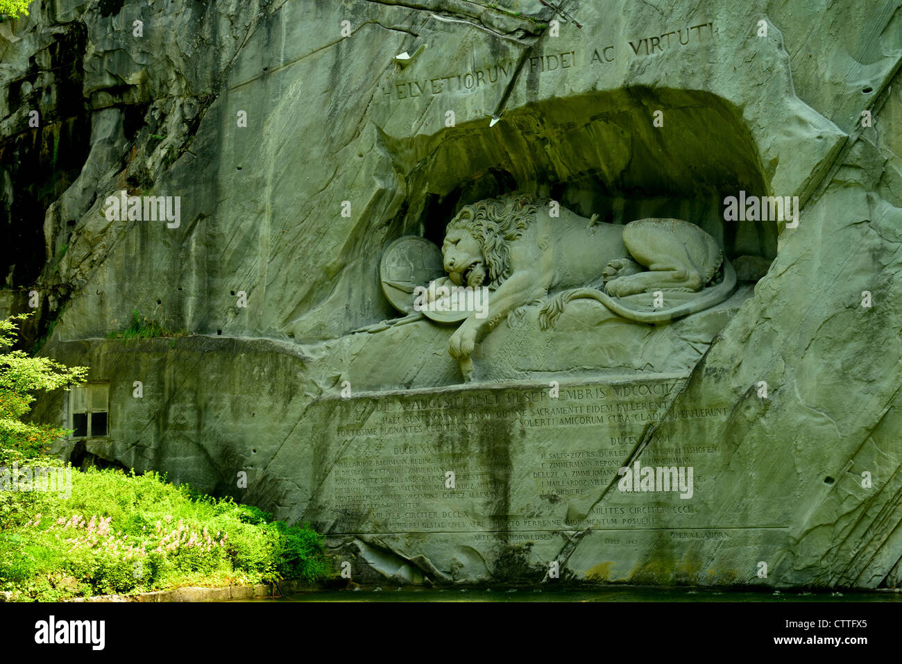 Löwendenkmal am Eingang des Gletschergartens, Luzern, Schweiz. Stockfoto