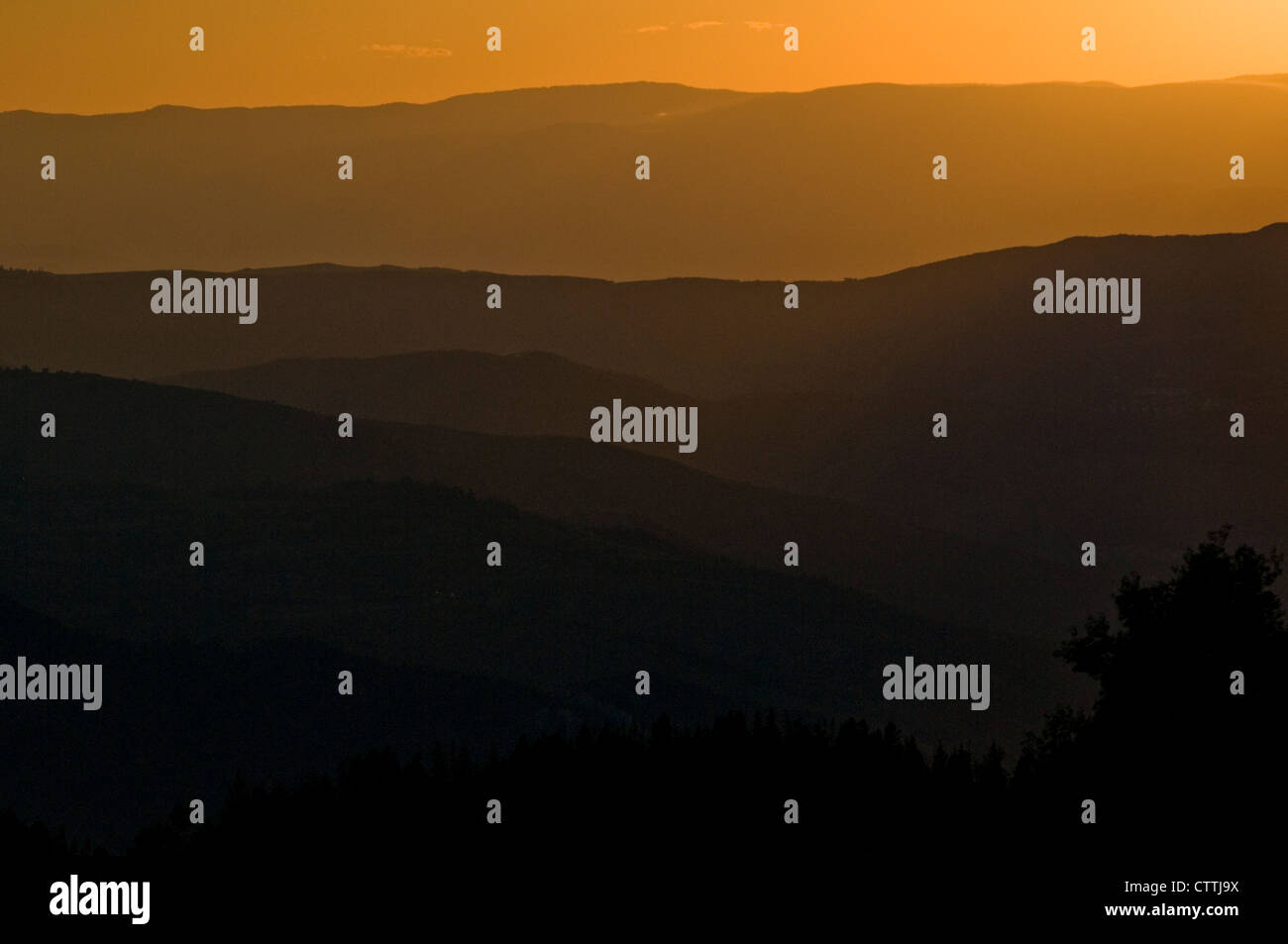 Sonnenuntergang von der Spitze des Vail Mountain, Vail Colorado, USA, Spätsommer Stockfoto