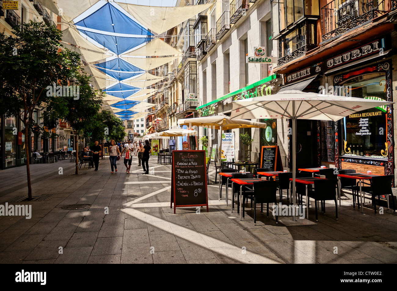 Centro ist der zentrale Bezirk.  Cafés in der Stadt von Madrid, Spanien Stockfoto