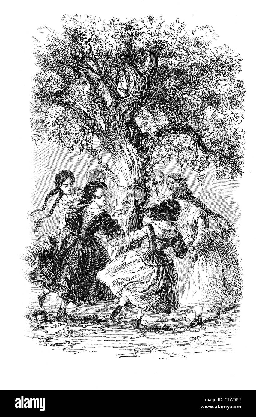 Vintage schwarz / weiß Darstellung: der Spaziergang um Gruppe von Mädchen in den Wald um einen Baum spielen Stockfoto