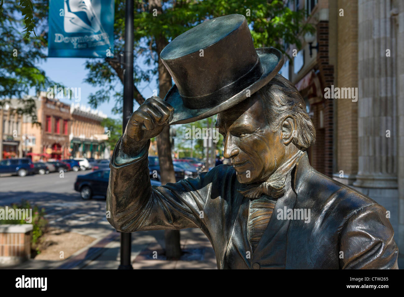 Statue von Präsident James Monroe, Teil einer Reihe von Bronzestatuen des US-Präsidenten in der Innenstadt von Rapid City, South Dakota, USA Stockfoto