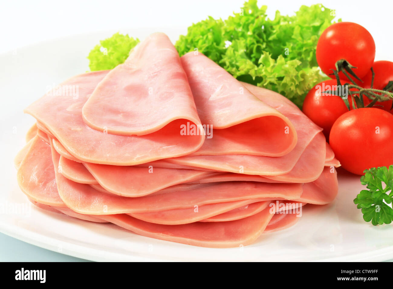 Stapel von dünn geschnittenen Schinken Stockfoto
