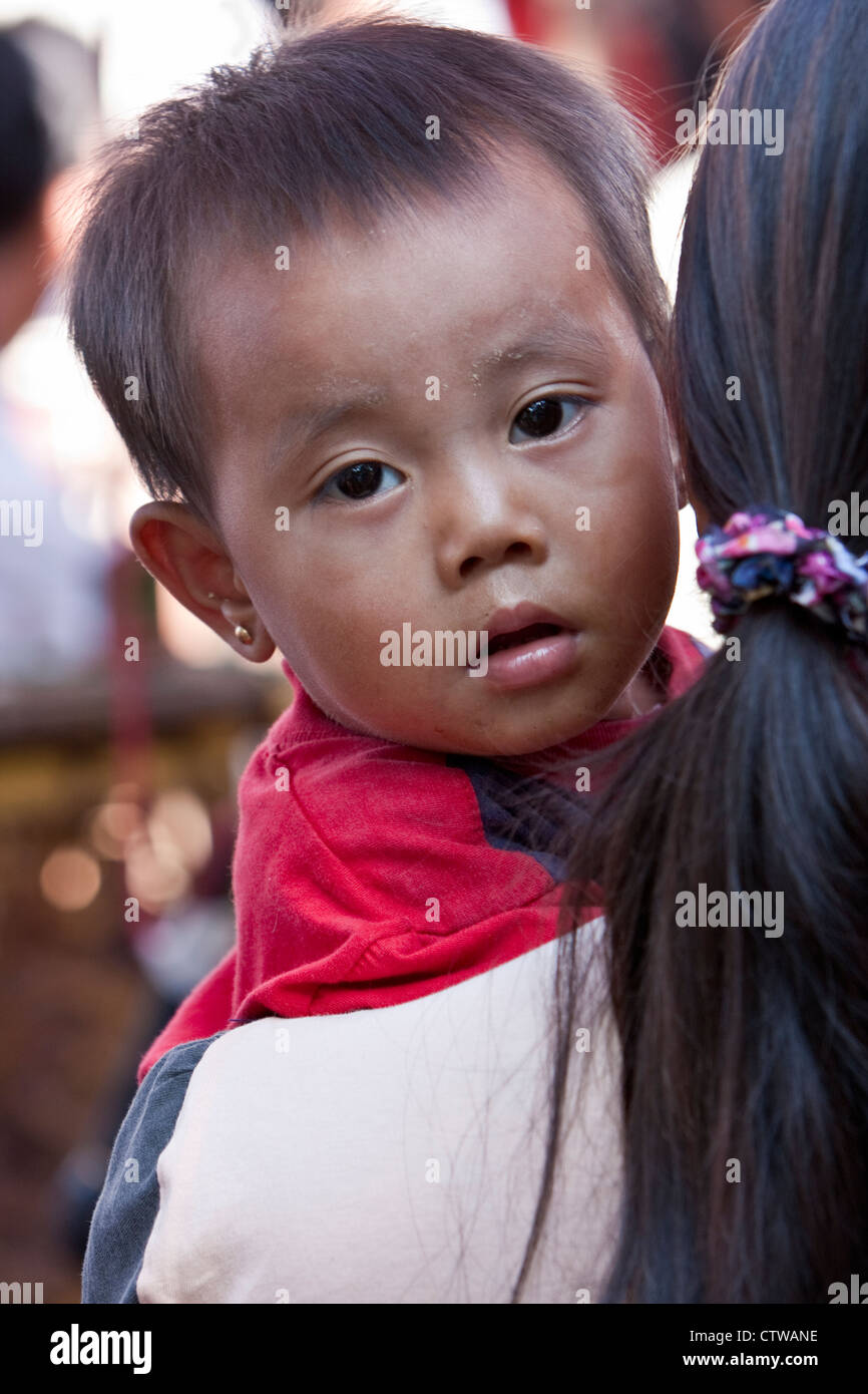 Myanmar, Burma. Bagan. Burmesische Mädchen. Stockfoto