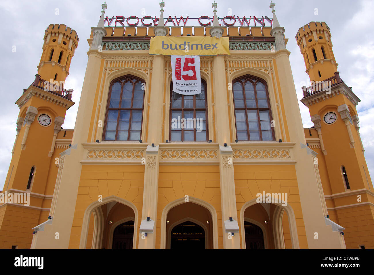 Wroclaw Glowny Bahnhof bald darauf nach Renovierung Stockfoto