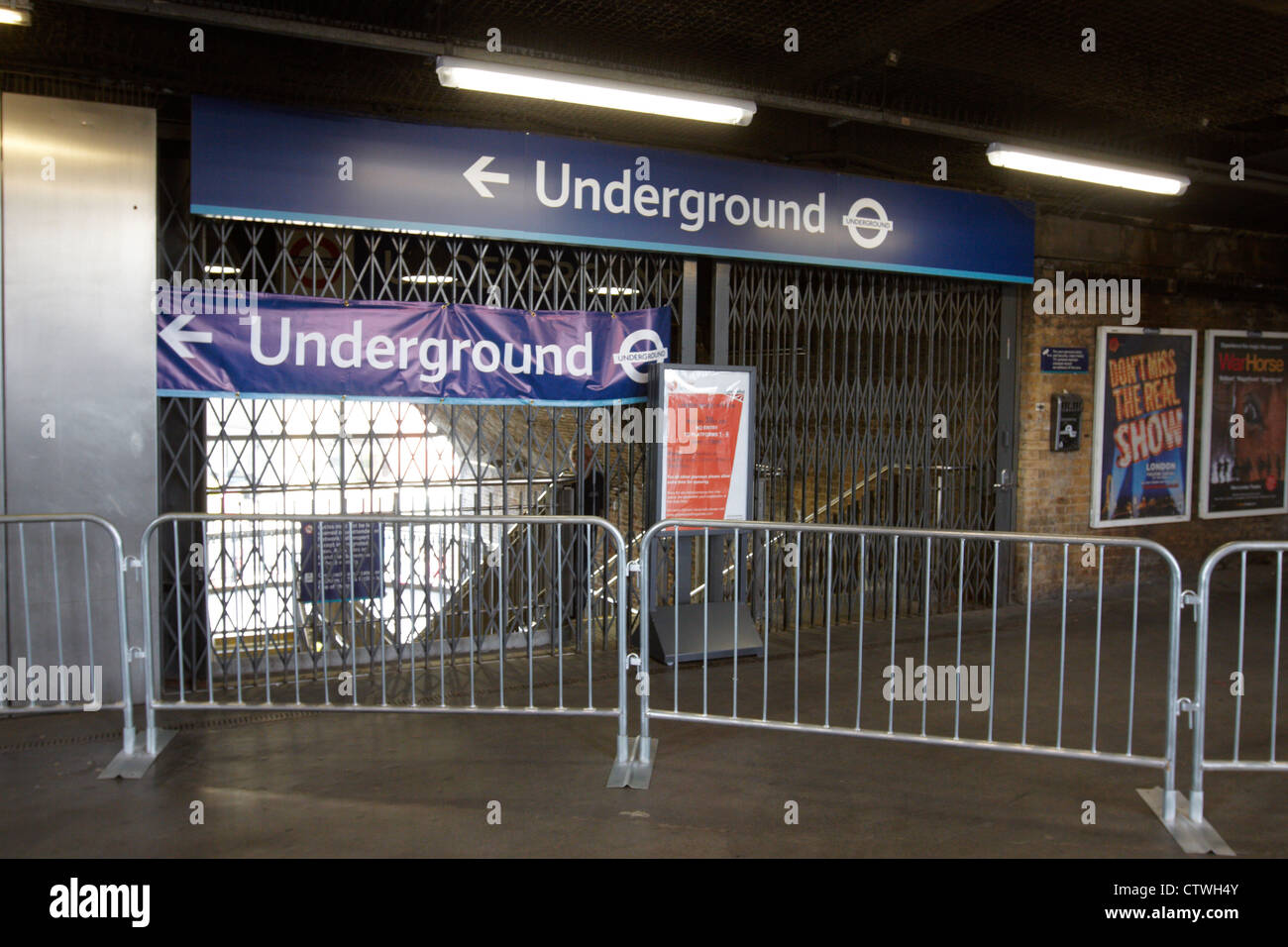 Geschlossenen Eingang zur U-Bahn-Station London Bridge Stockfoto