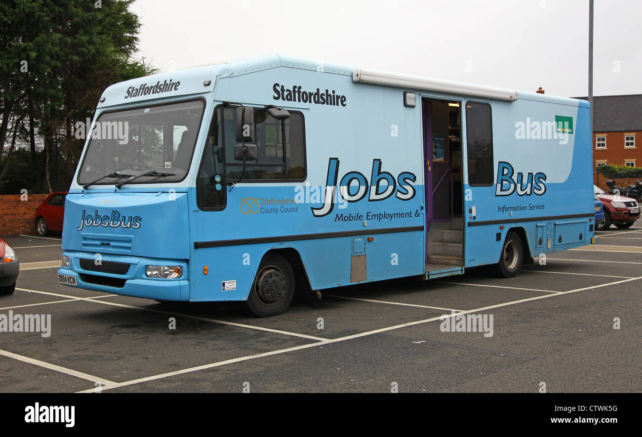 Eine mobile Arbeitsplätze-Bus laufen von Staffordshire County Council Stockfoto