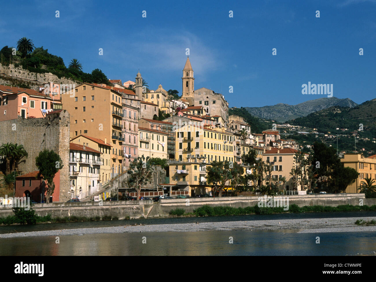 Ventimiglia Fotos und Bildmaterial in hoher Auflösung Seite 2 Alamy