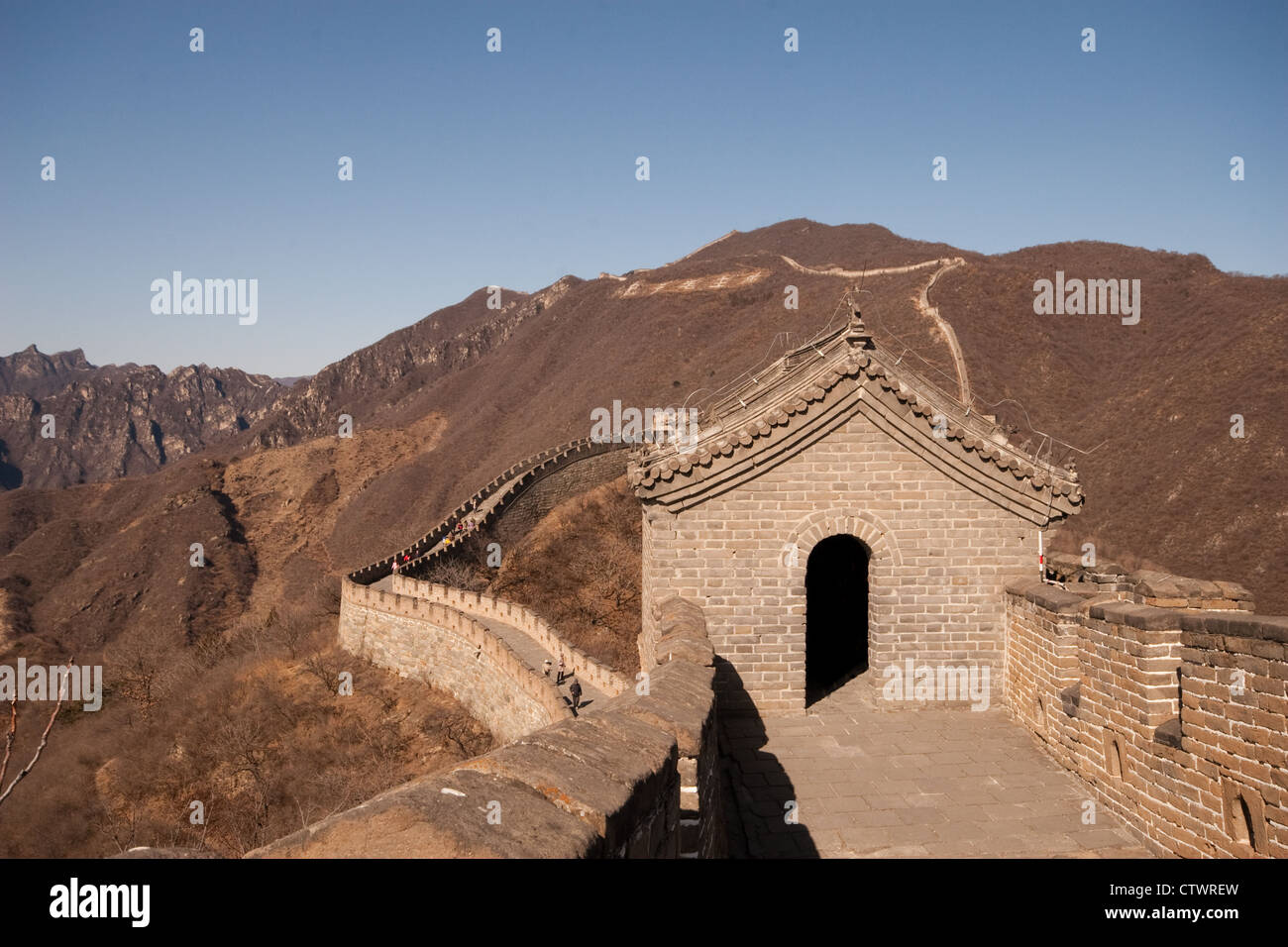 Der Mutianyu-Abschnitt der großen Mauer Stockfoto