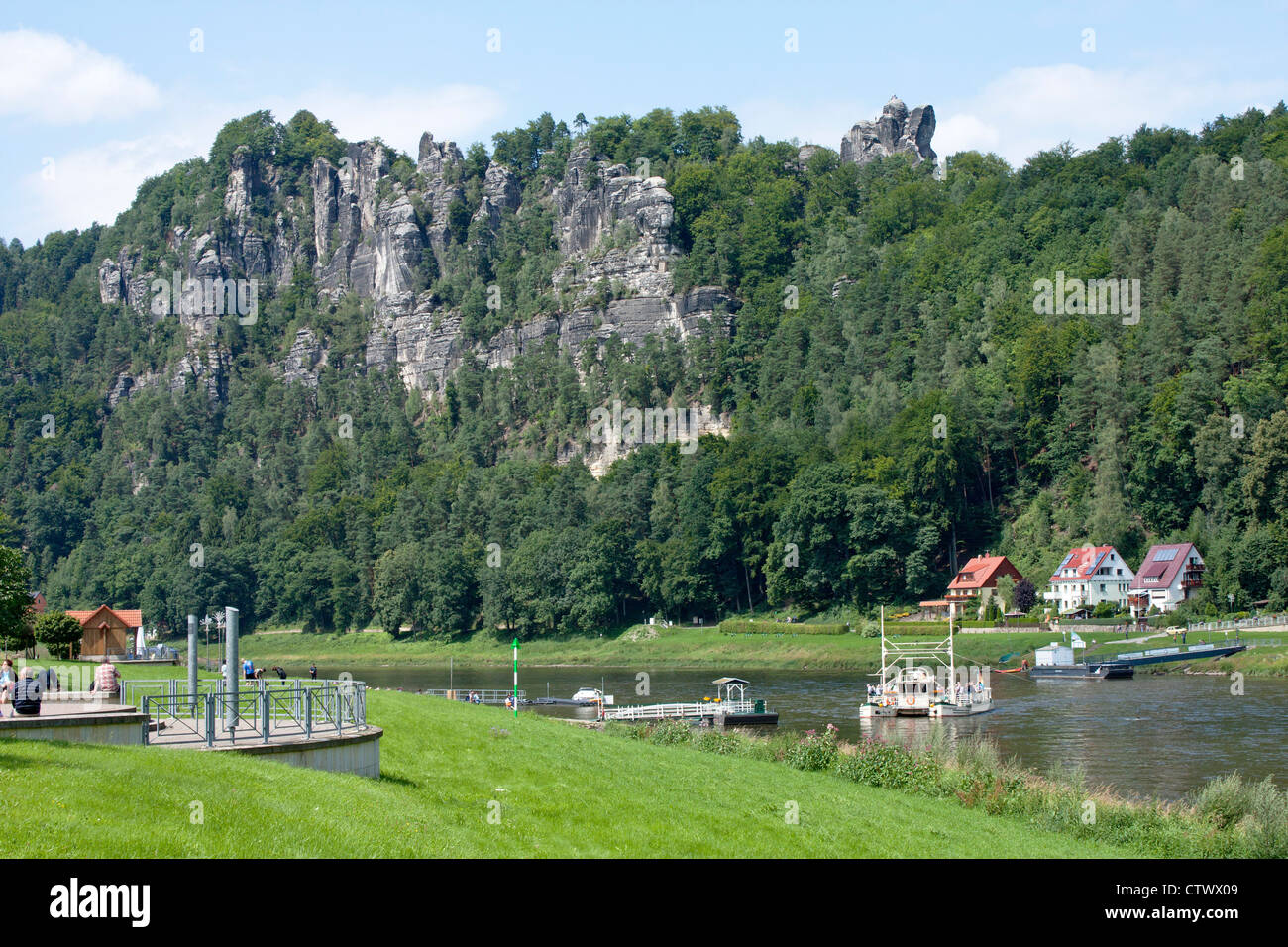 Bastei-Felsen und Gesundheit Resort Rathen, Sächsische Schweiz, Sachsen, Deutschland Stockfoto