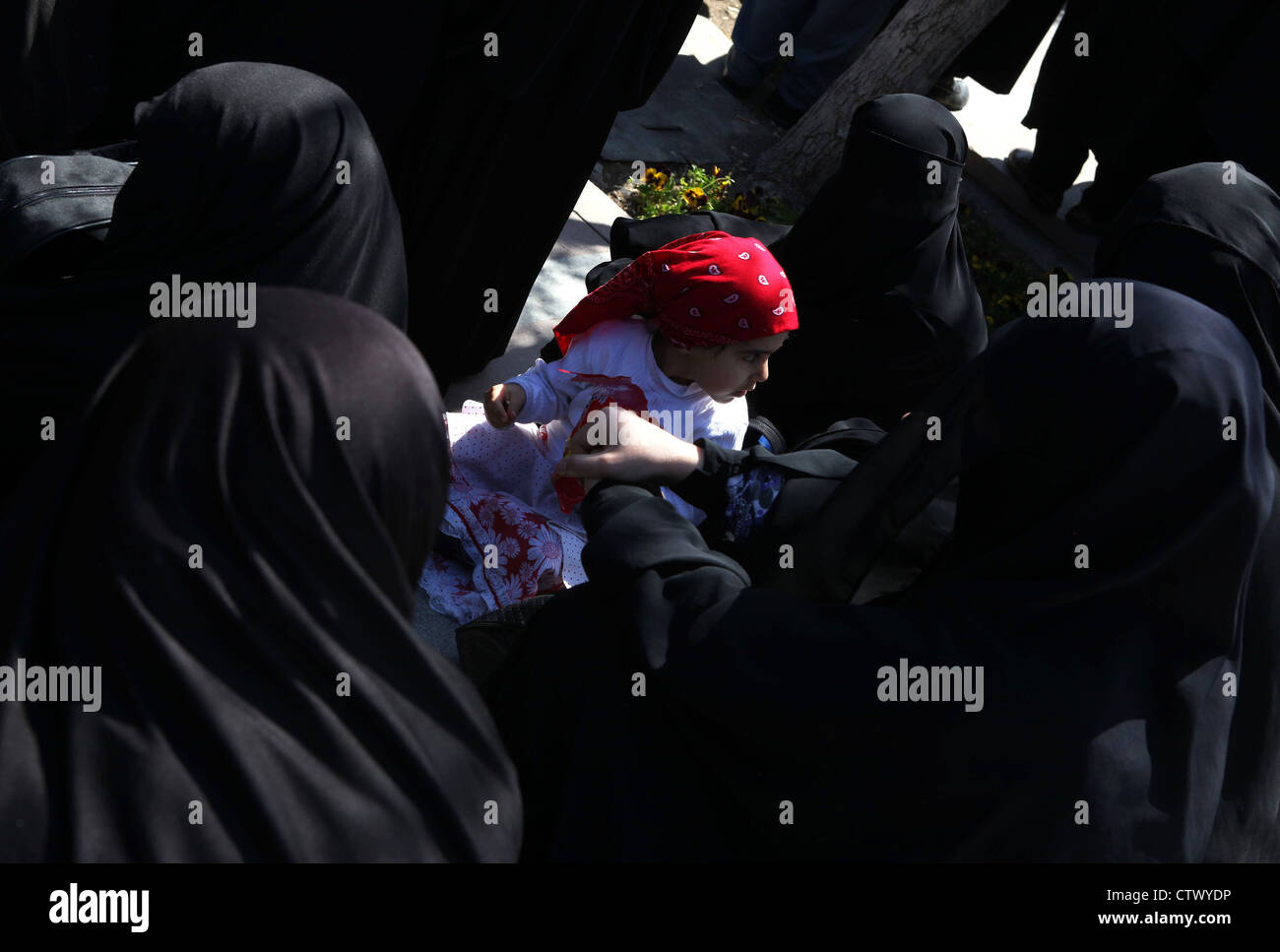 Schwarz verschleierte Frauen aus Aczmendi Sekte Ankara Türkei Stockfoto