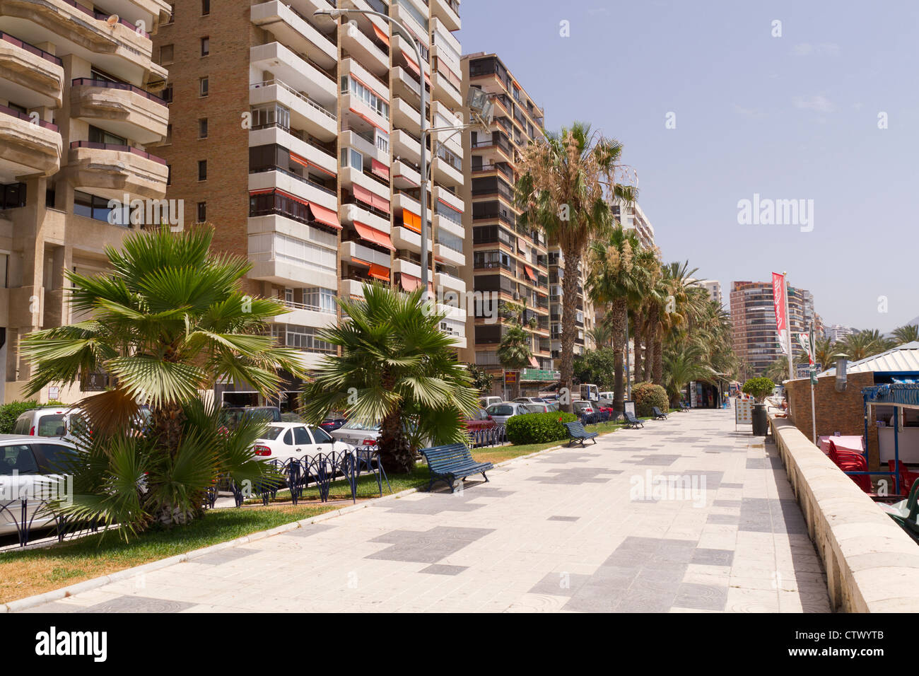 Ferienwohnungen an der Strandpromenade in Malaga Spanien Stockfoto