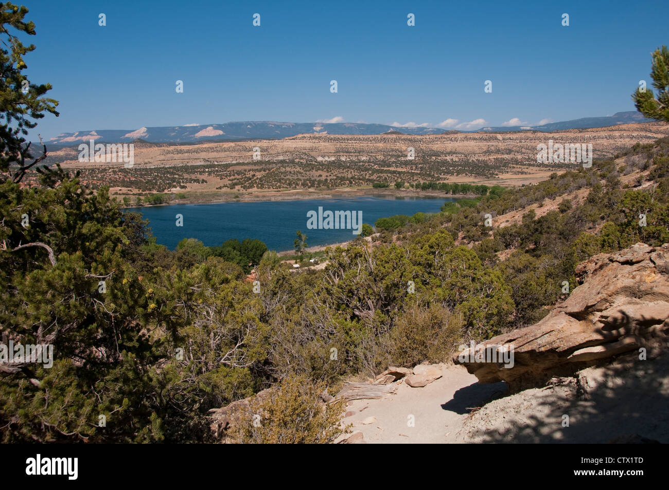 USA-Utah, Blick auf Escalante Petrified Forest State Park. Stockfoto