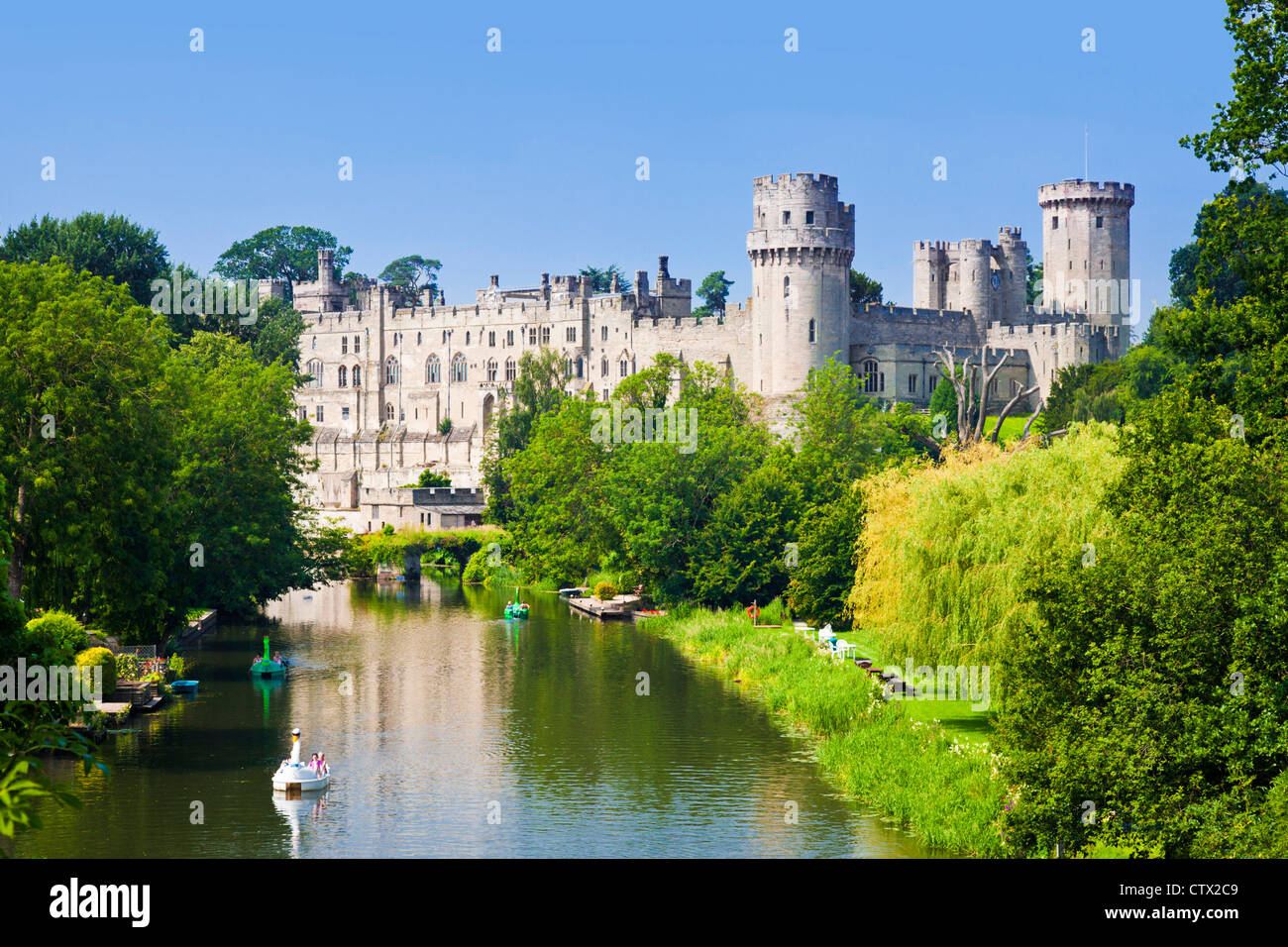 Warwick Castle und Fluss Avon Warwick Warwickshire, England UK GB EU Europa Stockfoto