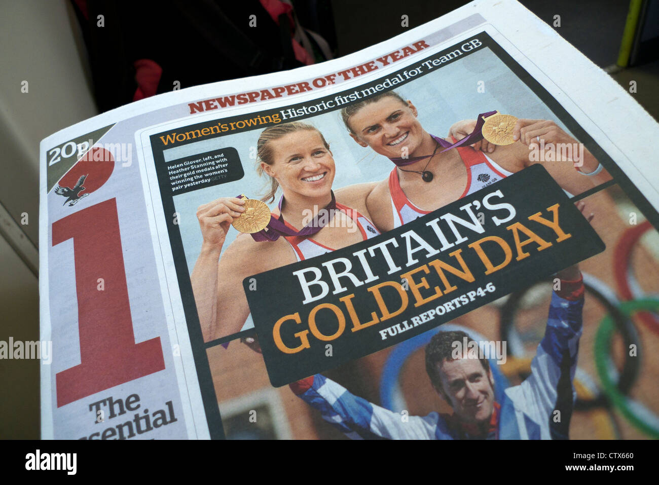 Unabhängige Zeitung UK Team GB Olympia in London 2012 Olympics Womens paar Rudern Helen Glover Heather Stanning Bradley Stockfoto