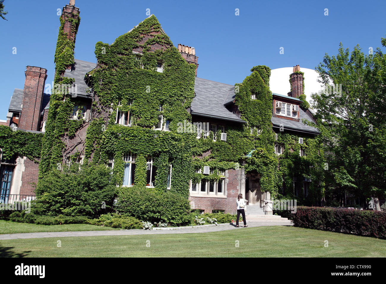 Toronto 26. Juni 2012: University of Toronto Faculty of Law Building auf Queens Park, Toronto Stockfoto