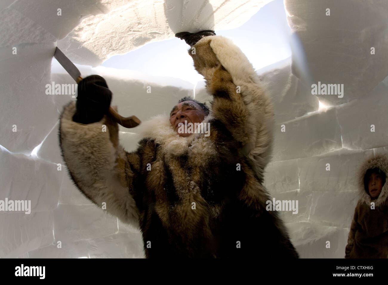 Aufbau einer Iglo am Nordpol Stockfotografie Alamy