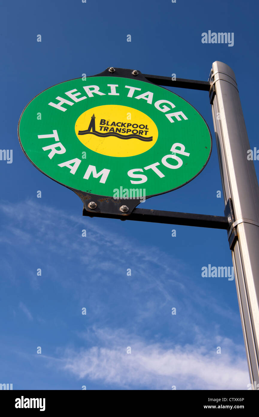 Erbe Straßenbahnhaltestelle Zeichen in Blackpool, Lancashire Stockfoto