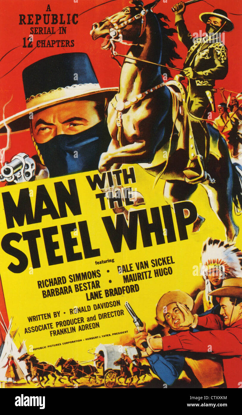 Mann mit THE STEEL WHIP Plakat für ein 1954 Republik Film serielle mit Richard Simmons Stockfoto