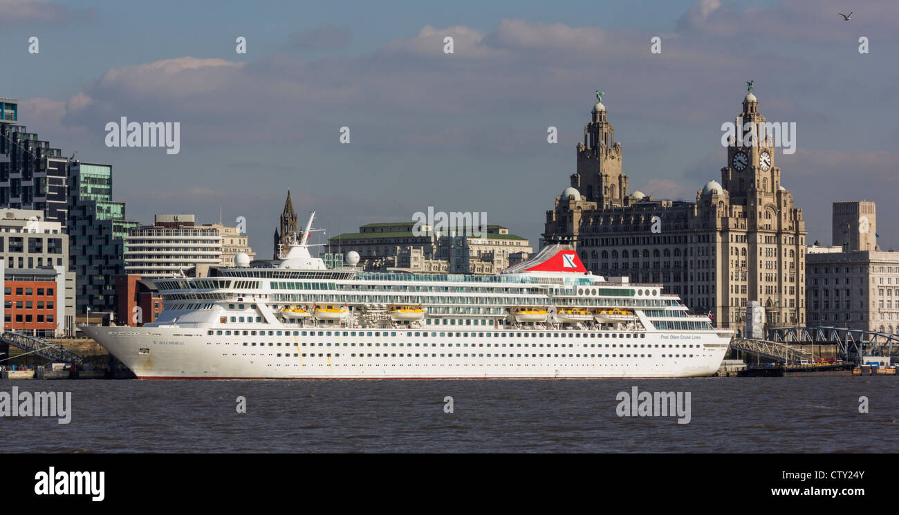 Balmoral an einem Tag Besuch in Liverpool im April 2012. Dieser Besuch fand im Rahmen des 100. Jahrestages Titanic Memorial Cruise. Stockfoto