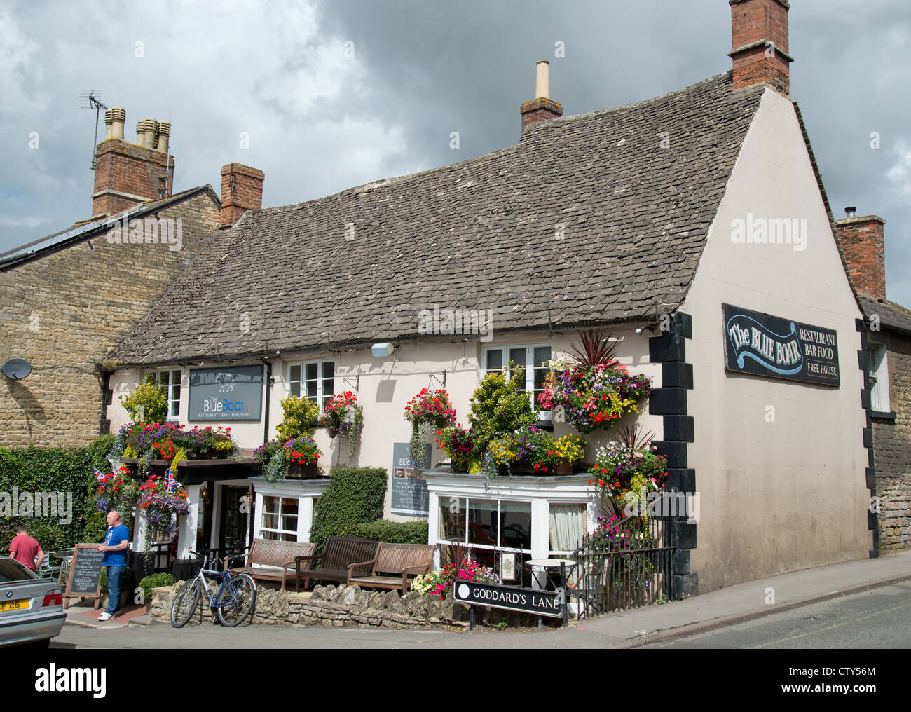 Das 17. Jahrhundert Blue Boar Inn, Goddards Lane, Chipping Norton, Oxfordshire, England, Vereinigtes Königreich Stockfoto