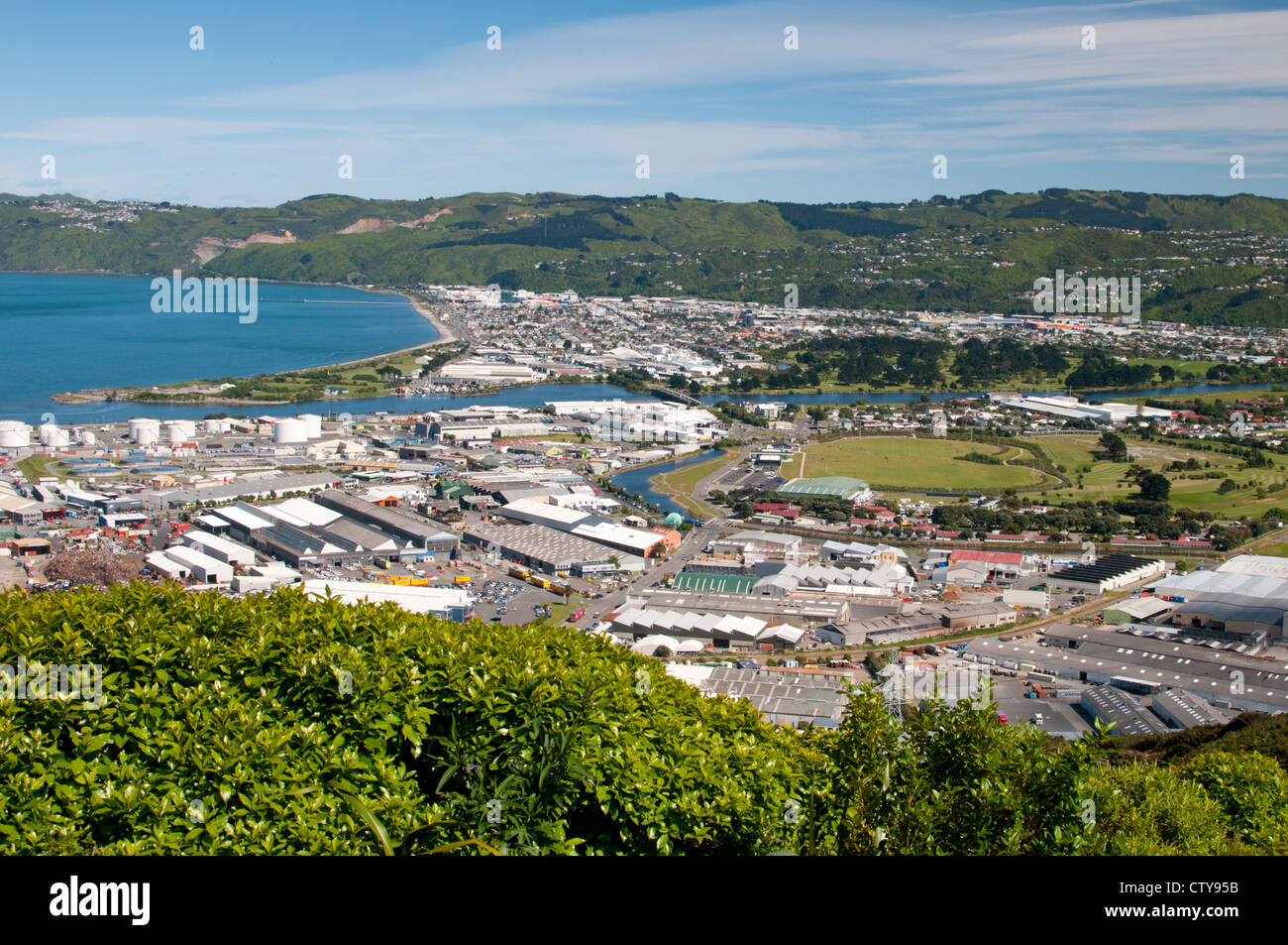 Lower Hutt und dem Hutt River durch Wellington Harbour in New Zealand. Stockfoto