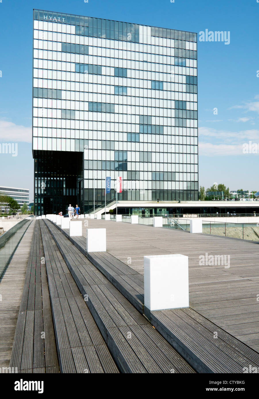 Modernes Design in Hyatt Regency Hotel im Medienhafen oder Medienhafen Bezirk Düsseldorf Deutschland Stockfoto