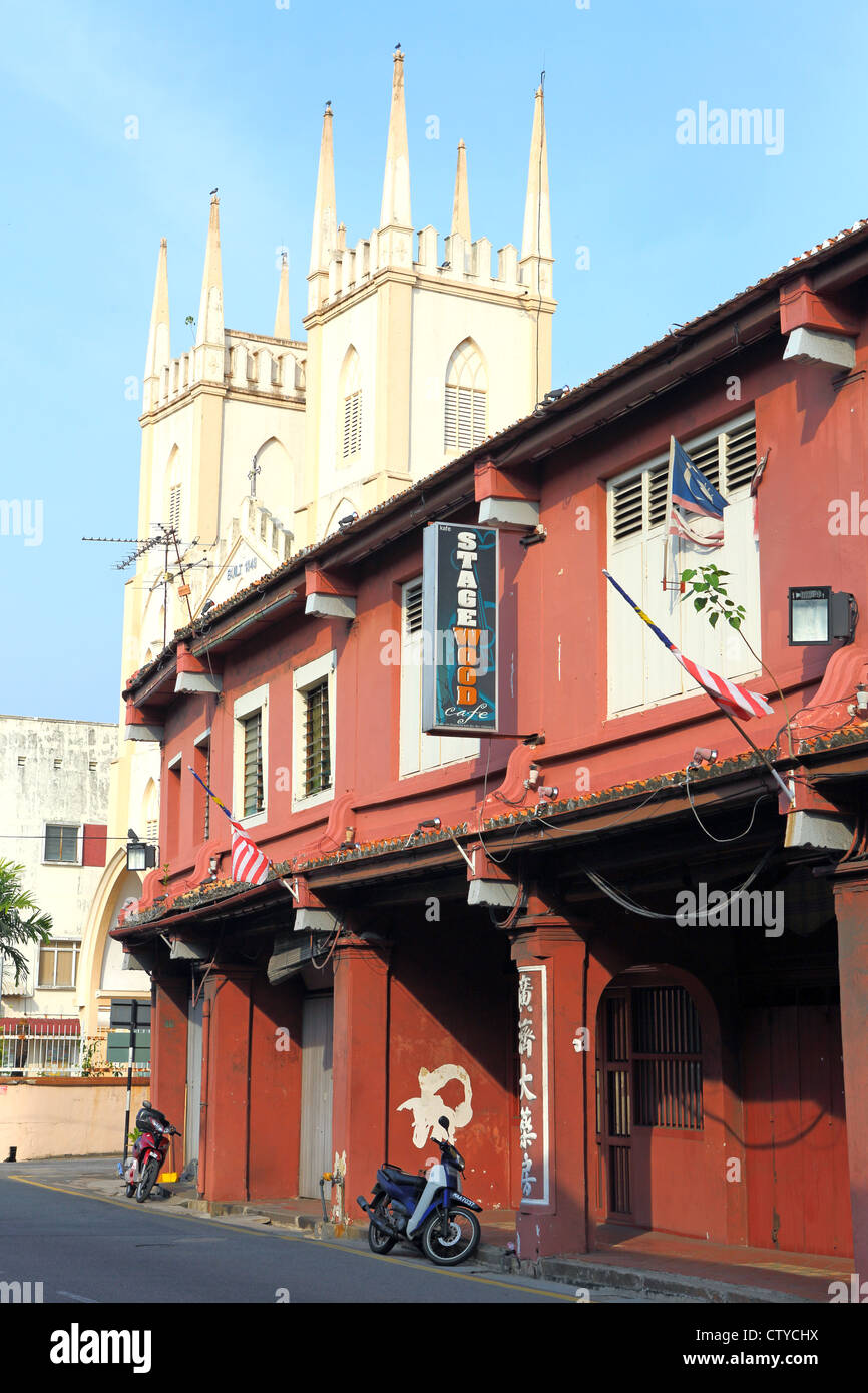 Koloniales Erbe-Gebäude und Kirche des St. Francis Xavier in Melaka, Malaysia Stockfoto