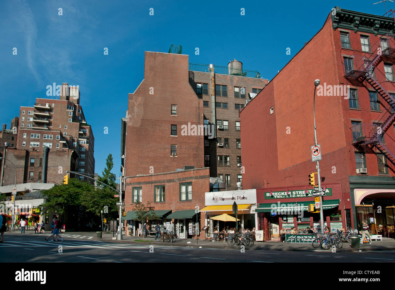 Bleecker Street 6th Avenue West Village (Greenwich Village) Manhattan New York Vereinigte Staaten von Amerika Stockfoto