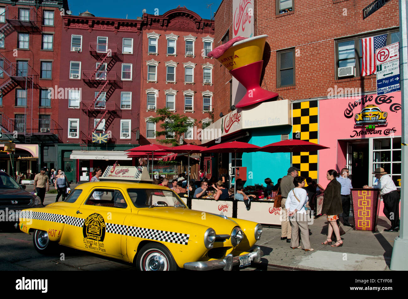 Dorf (Greenwich Village) Westterrasse Caliente bar Kneipe Café Diner Restaurant Manhattan New York Vereinigte Staaten von Amerika Stockfoto