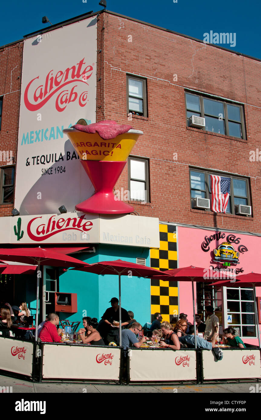 Dorf (Greenwich Village) Westterrasse Caliente bar Kneipe Café Diner Restaurant Manhattan New York Vereinigte Staaten von Amerika Stockfoto