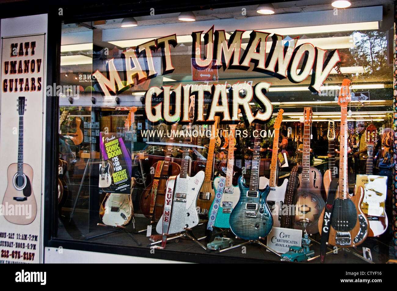 West Village Music Shop Store Matt Umanon Gitarren Manhattan New York City Vereinigte Staaten von Amerika Stockfoto