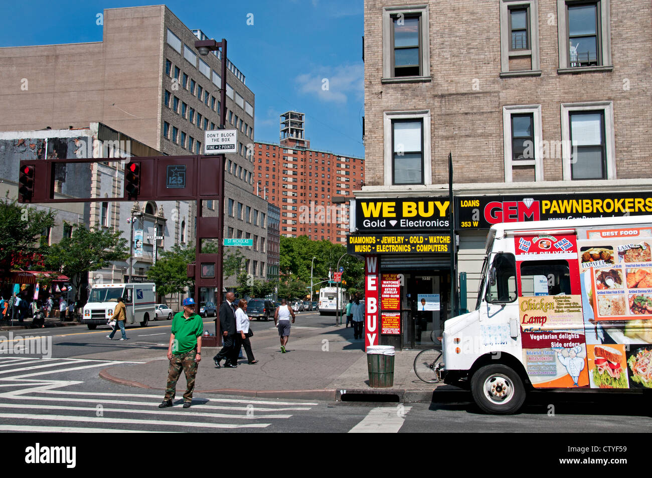 Dr. Martin Luther King Jr. Boulevard Harlem New York Manhattan United StatesHarlem New York Manhattan Vereinigte Staaten Stockfoto