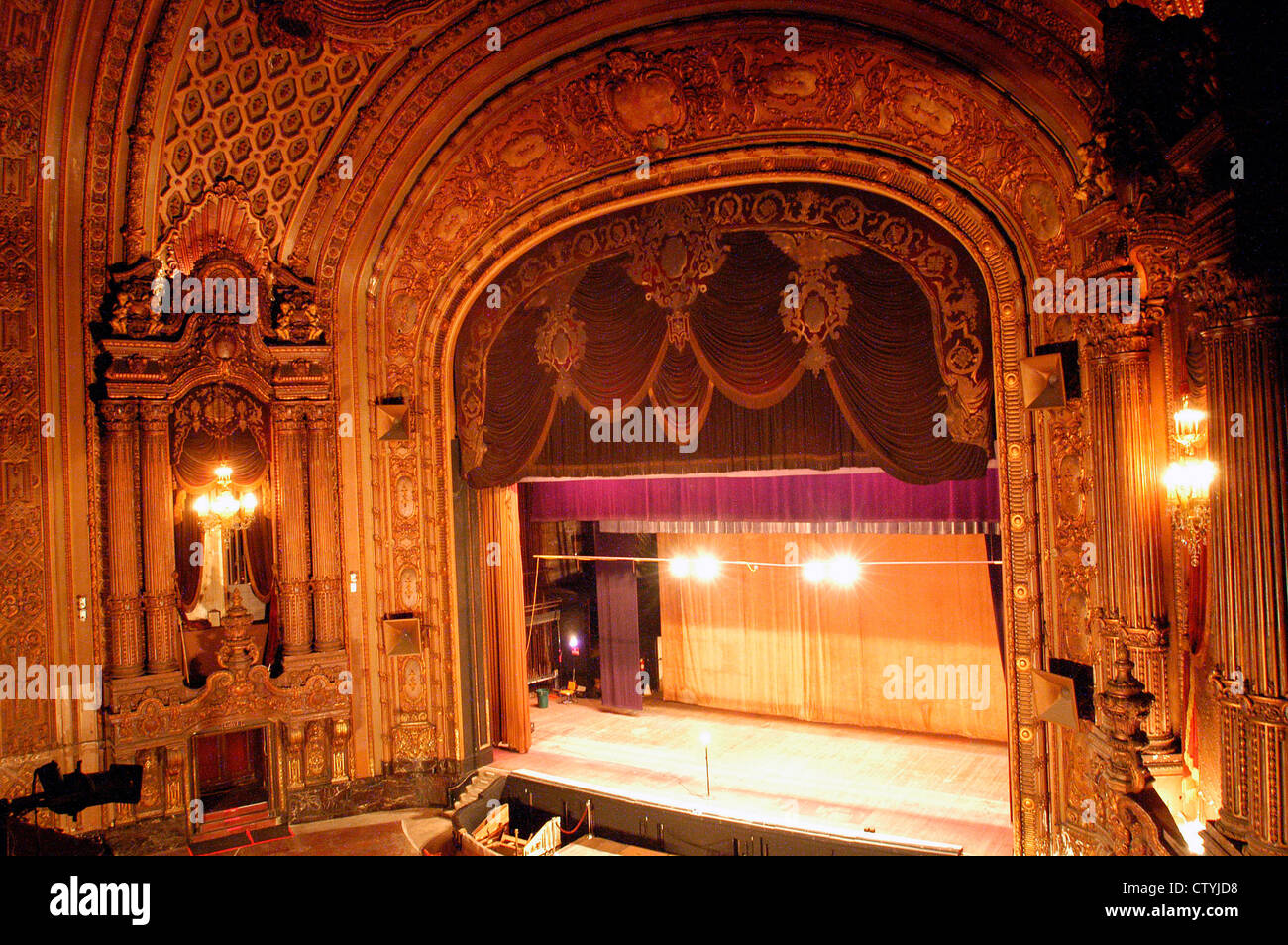 Loews Kino in Journal Square in Jersey City, New Jersey am 14. März 2004 restauriert. (© Frances M. Roberts) Stockfoto