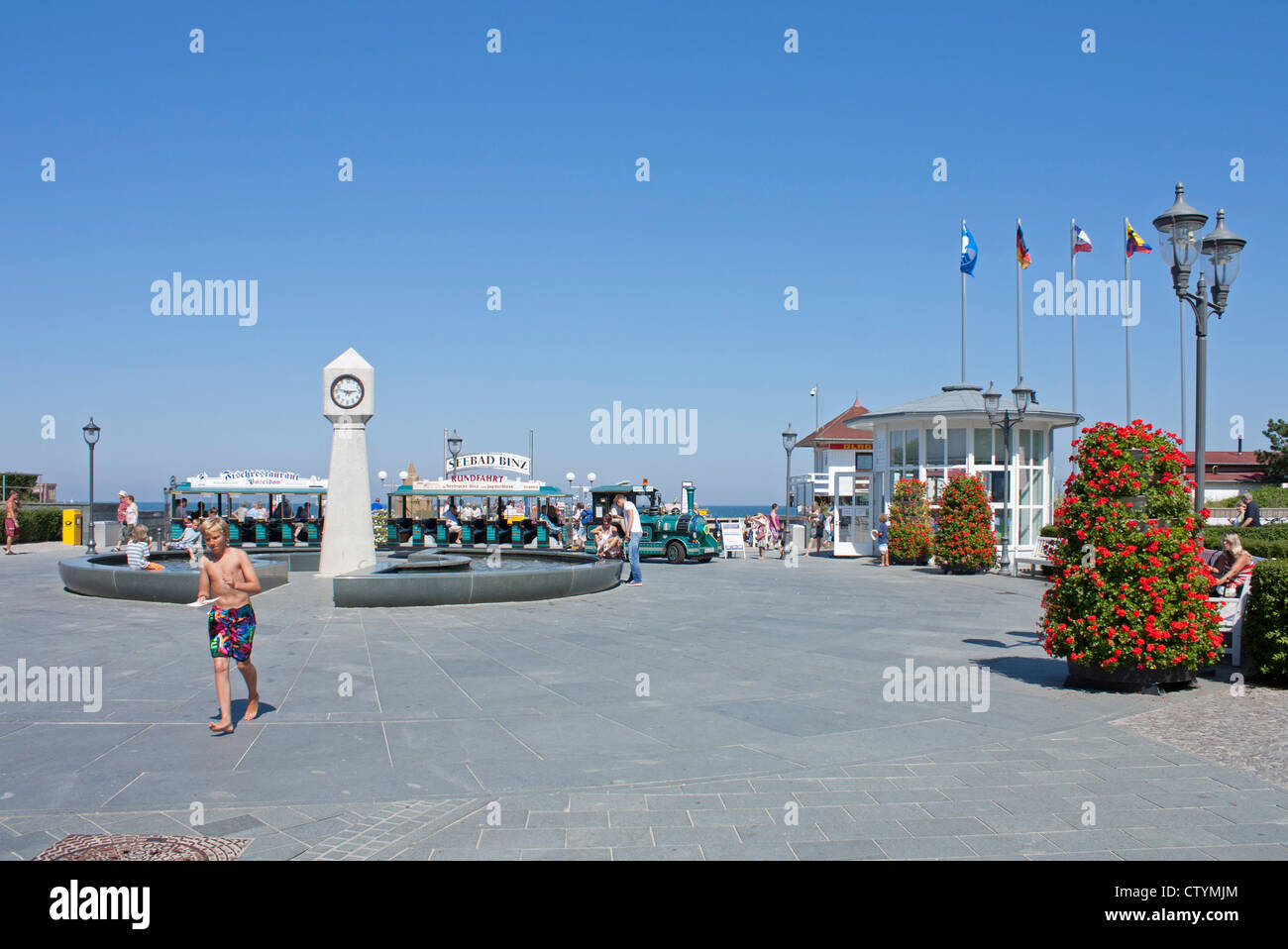 Platz vor der Mole, Binz, Insel Rügen, Ostseeküste, Mecklenburg-West Pomerania, Deutschland Stockfoto