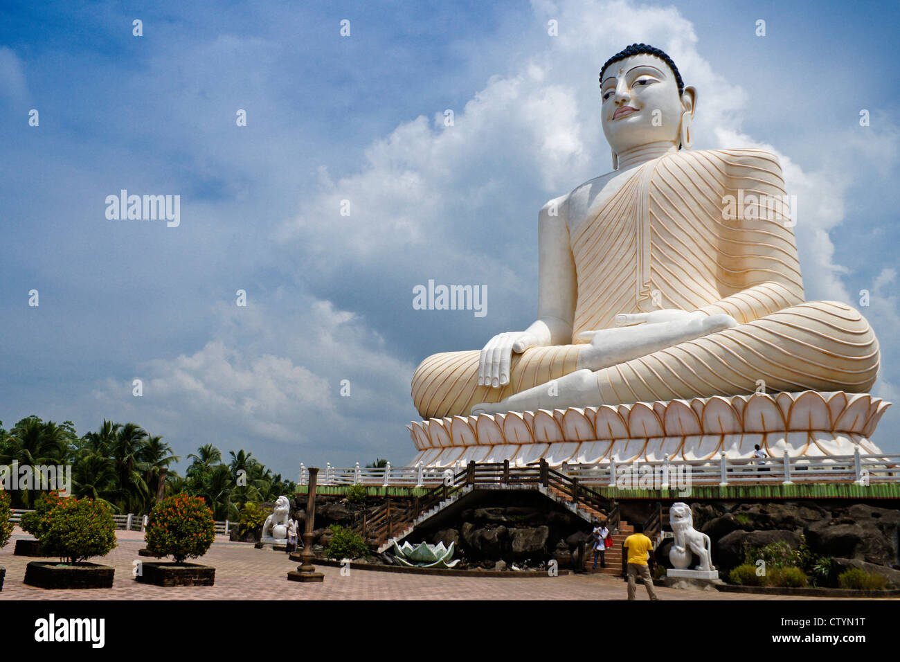 Große sitzende Buddha am Kande Vihara buddhistische Tempel, Aluthgama, Sri Lanka Stockfoto