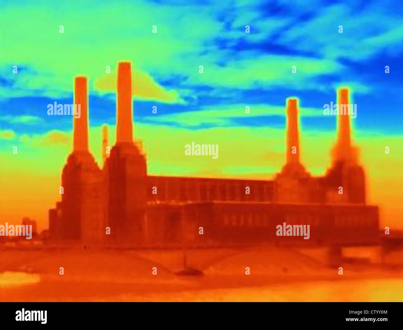 Wärmebild eines Kraftwerks Stockfoto